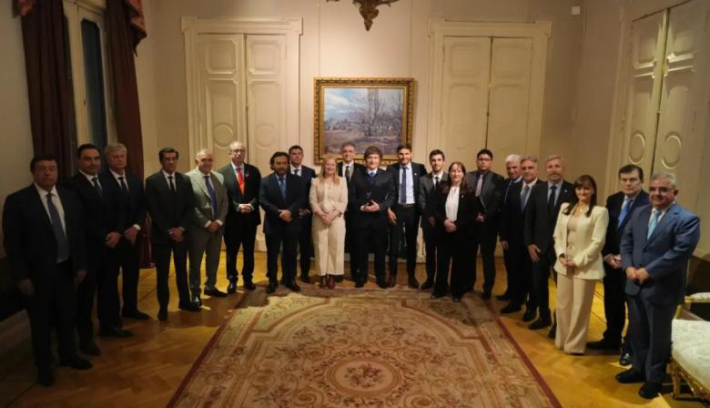 Milei y un auxilio a 12 provincias: quiénes reciben plata y qué pide a cambio