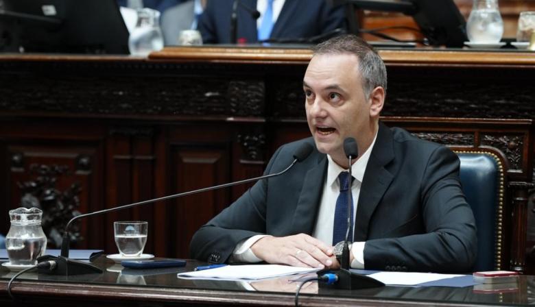 Moción de censura: cuántos votos le faltan a la oposición para echar a Adorni