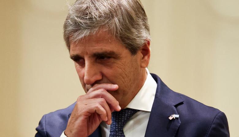 Hasta $475 millones del Banco Nación a asesores de Caputo: qué exige Diputados