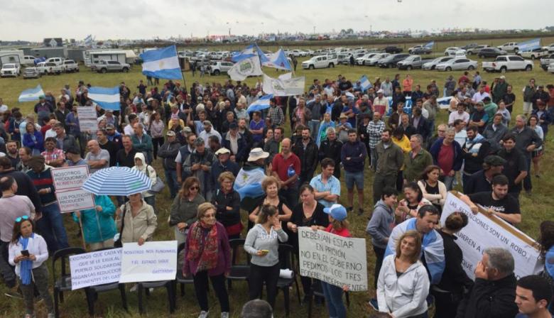 El Gobierno se desentendió del conflicto con los camioneros: qué dijo Transporte