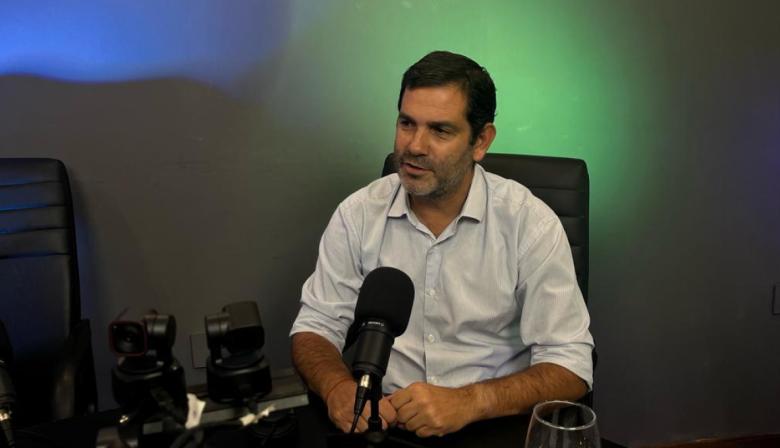 Menos recursos y más demanda social: la señal de alarma que lanzó Juan Pablo García