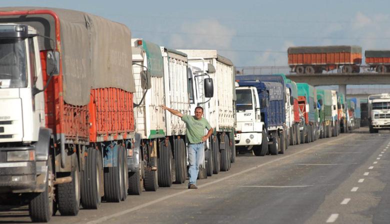 Las bolsas de cereales advirtieron por demoras logísticas en plena cosecha gruesa