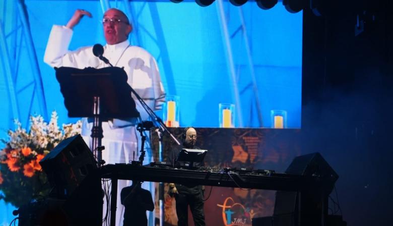 Cerca de 500 mil personas vibraron en Plaza de Mayo con el show del Cura DJ