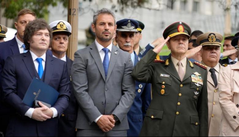 Menem promete un Congreso picante y Adorni llega con 4.500 preguntas