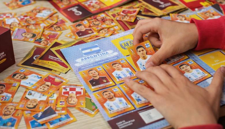Por qué la FIFA rompió con Panini: el negocio detrás de las figuritas