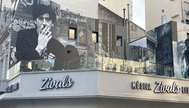 Charly García homenajeado en Corrientes y Callao: la obra que revive Clics Modernos