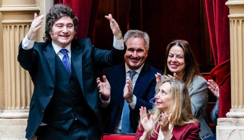 ¿Se terminó la ventaja del outsider? El electorado ya mira con más desconfianza