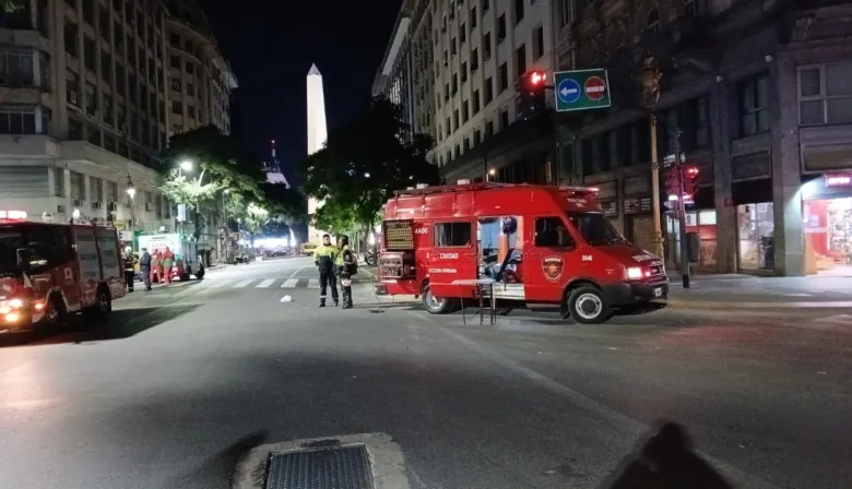 Hotel HR Luxor de Microcentro: evacuaron a 100 personas por un incendio
