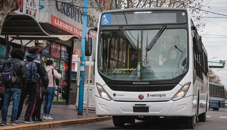 Golpe al bolsillo: colectivos suben hasta 11% en PBA, ¿cuánto cuesta viajar hoy?