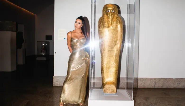 La imagen en la Met Gala que expuso un millonario caso de tráfico cultural
