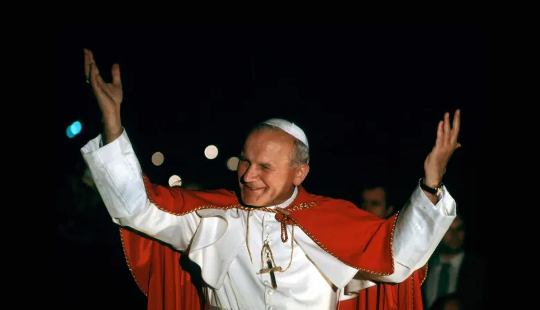 Juan Pablo II: el papa que convirtió la fe en poder histórico