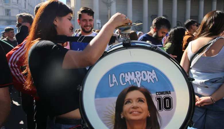 La amenaza de Cristina rompiendo el peronismo y Milei sin reelección