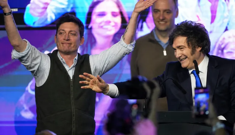Fuerte mensaje de Santiago Caputo en X: qué dijo sobre su futuro junto a Milei