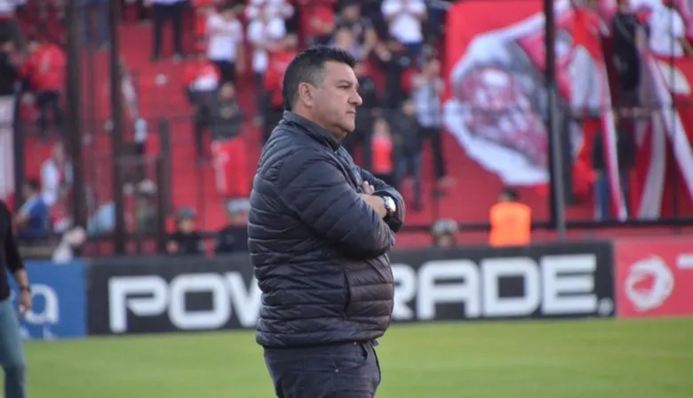 Néstor Apuzzo y la frase sobre mujeres y gays que indigna al fútbol argentino