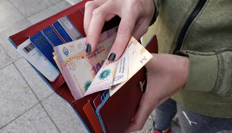 Sueldos al límite: 7 de cada 10 trabajadores no llegan a mitad de mes