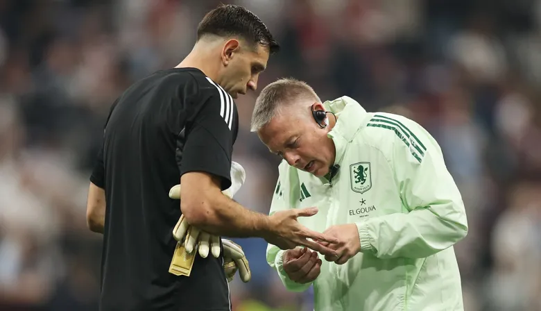 Emiliano "Dibu" Martínez sufrió una fractura: ¿llega al Mundial?
