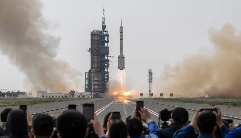 La Luna pasa por Neuquén: China acelera y Argentina queda en el mapa