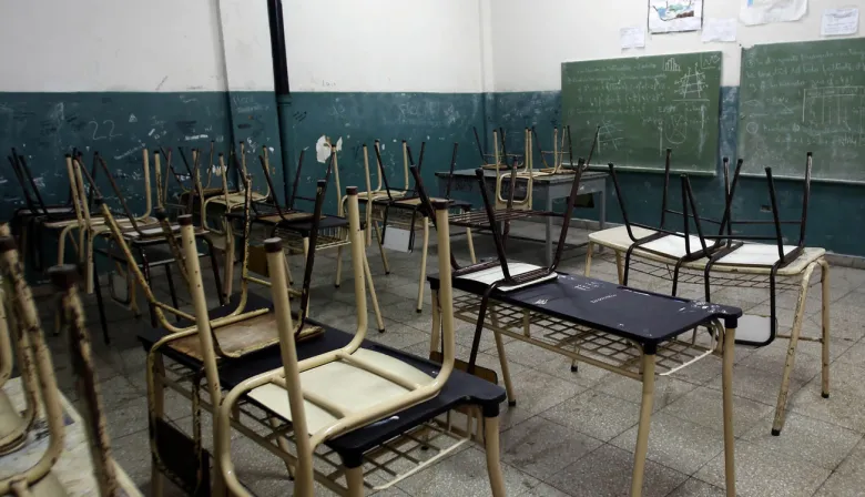 Paros en educación, bancos y transporte: la jugada del peronismo en Diputados