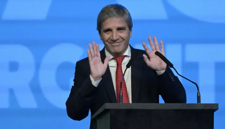 Caputo anticipó una inflación menor en mayo y lanzó un pronóstico para 2027