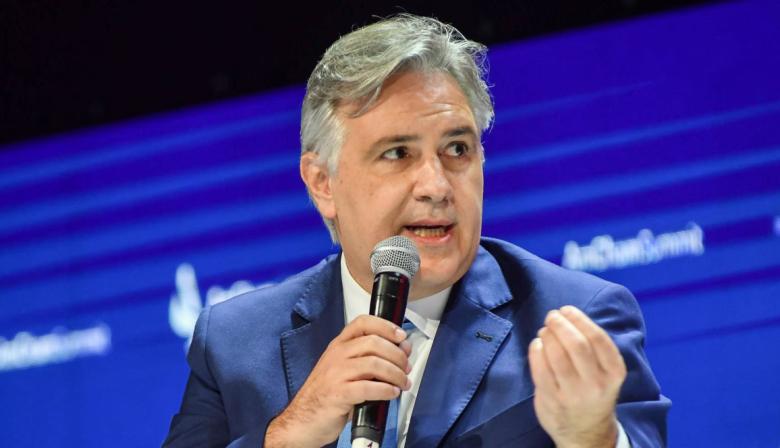 Llaryora sale al rescate de la discapacidad en Córdoba y le marca la cancha a Milei