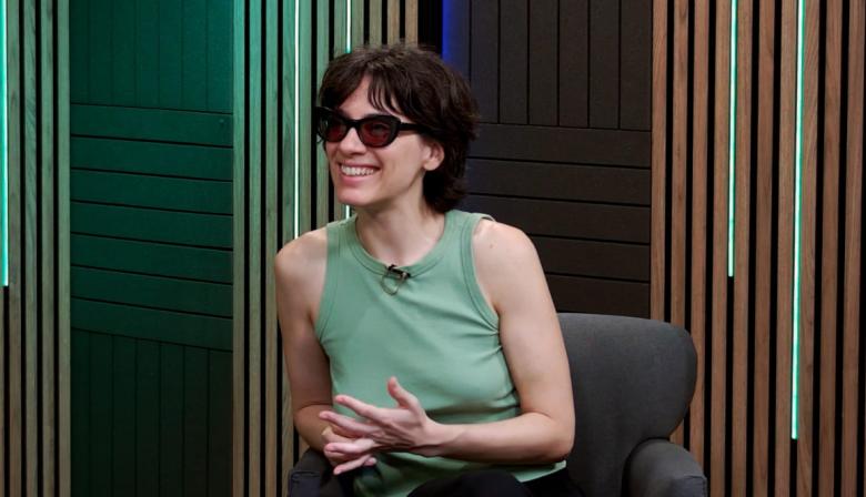 Martina Alfuso y la idea que transforma un bar en talleres, lectura y música