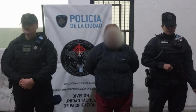 Vendía tusi y cocaína frente a su casa: adentro estaban sus hijos y cinco nietos