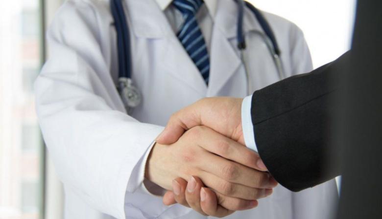Día del Visitador Médico: el puente que acelera la información para los médicos