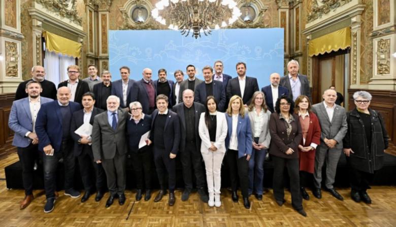 Kicillof respalda a rectores y suma presión para frenar el recorte universitario