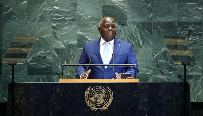 Bahamas reeligió a Davis y el Caribe entra en el mapa de Milei