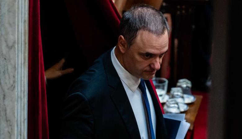 La oposición retoma la ofensiva en Diputados para llevar a Adorni al recinto