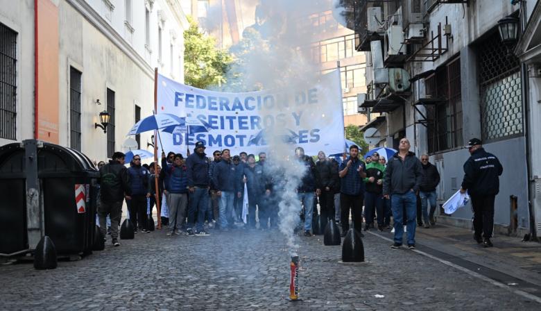 CIARA-CEC cruzó a los aceiteros por el paro y habló de "salarios desorbitantes"