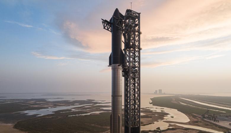 Starship acelera una pelea satelital que toca a Argentina