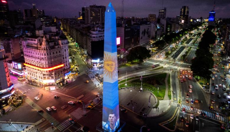 Fiesta en CABA: más de 200 mil personas celebraron los 90 años del Obelisco