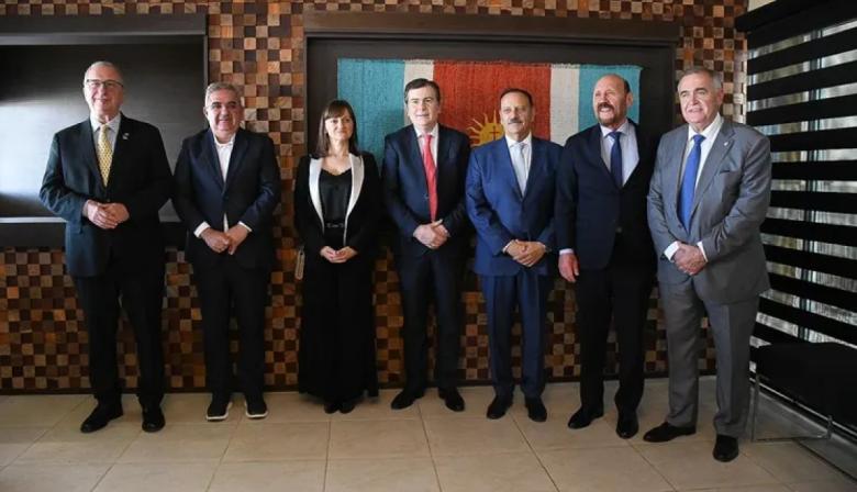 Gobernadores del Norte Grande buscan frenar subas y aliviar el costo de vivir