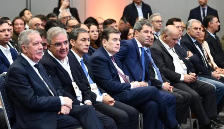 Wado, gobernadores y Uñac: la señal que lo proyecta al liderazgo peronista