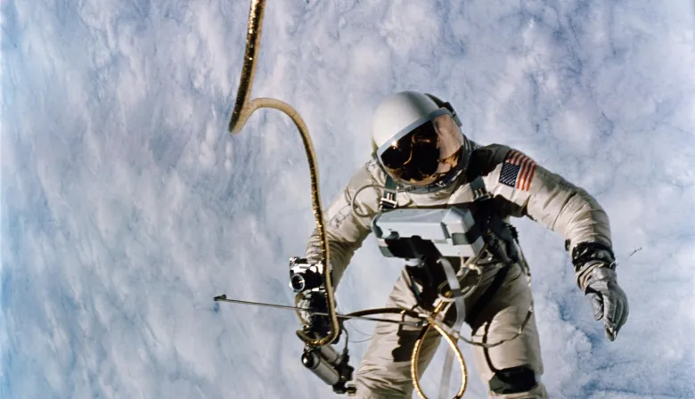 El primer paseo espacial de Estados Unidos que abrió la era fuera de la nave