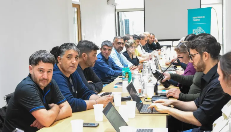 Axel Kicillof convoca a docentes y estatales: arranca la pulseada salarial en Buenos Aires