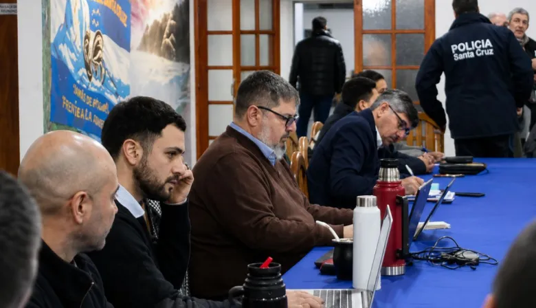 Cuarto intermedio en Santa Cruz: sigue la tensión por los salarios de la Policía