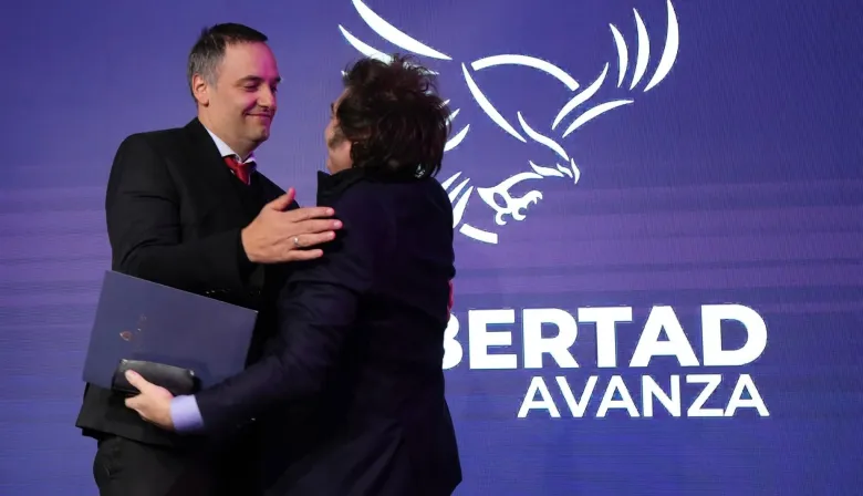 Milei justificó el ahorro en negro de USD 500.000 de Adorni: "Es filosófico"