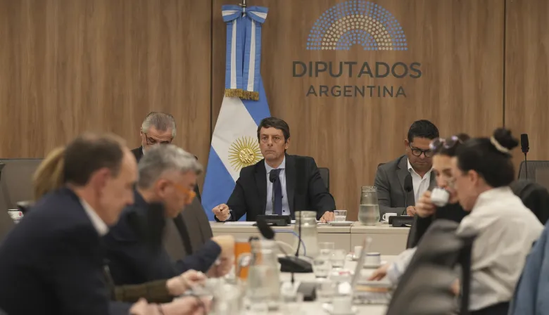 El Congreso revisa Inocencia Fiscal tras las adhesiones de Adorni y su entorno