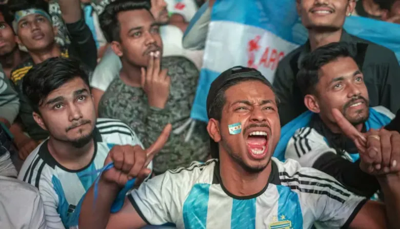 La pasión por la Scaloneta llevó a una histórica marca argentina hasta Bangladesh