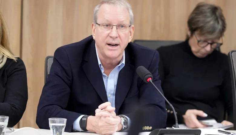 Carlos Pirovano vs. representantes del cine argentino: cruces y acusaciones en Diputados