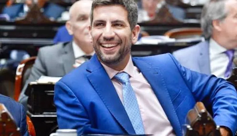 Volvió el Dipu-Tesla: Manuel Quintar defendió a Milei y apuntó contra los medios