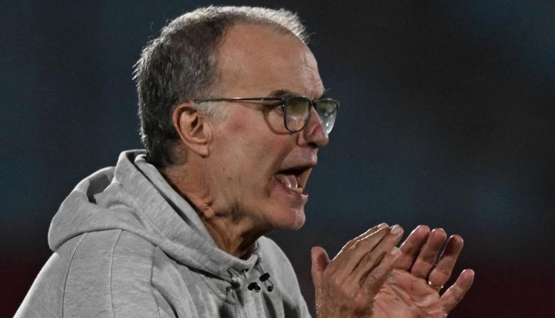 Bielsa se despidió de Uruguay con una tajante frase al plantel tras su eliminación