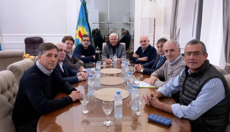 Caída de fondos y recaudación: la alarma que complica a municipios bonaerenses