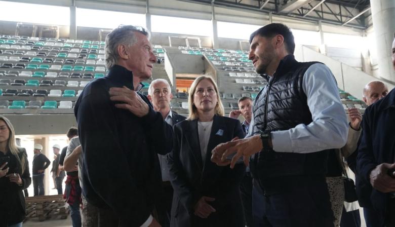 Macri desembarcó en Santa Fe y 'bendijo' a Pullaro: qué significa para 2027