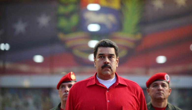 La moralización de la duda y la psicología de la identidad fracturada en Venezuela