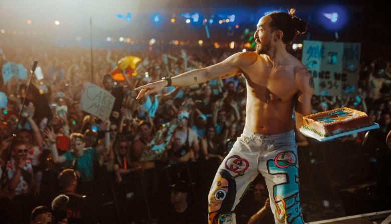 La nueva línea de Ken con Steve Aoki mezcla muñeco clásico y streetwear
