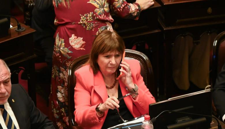 Senado: la pelea de Karina Milei y Santiago Caputo que acorraló a Bullrich