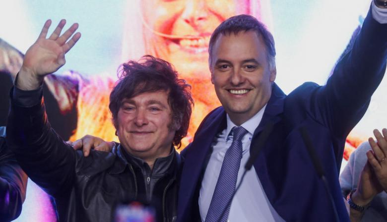El PRO puso fecha límite a Milei para echar a Adorni: cuándo es y qué haría